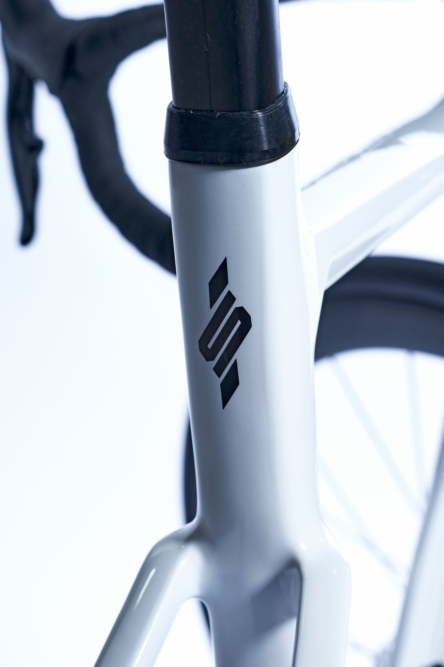 Bicicleta Racevox Weight Weenies 2025