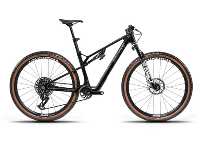 Bicicleta Invictus G3 Black Edition SSL