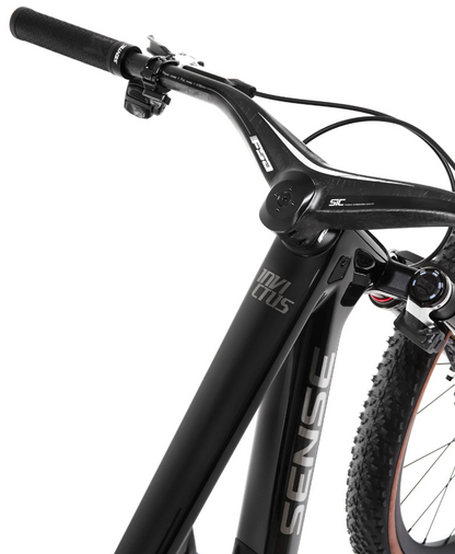 Bicicleta Invictus G3 Black Edition SSL