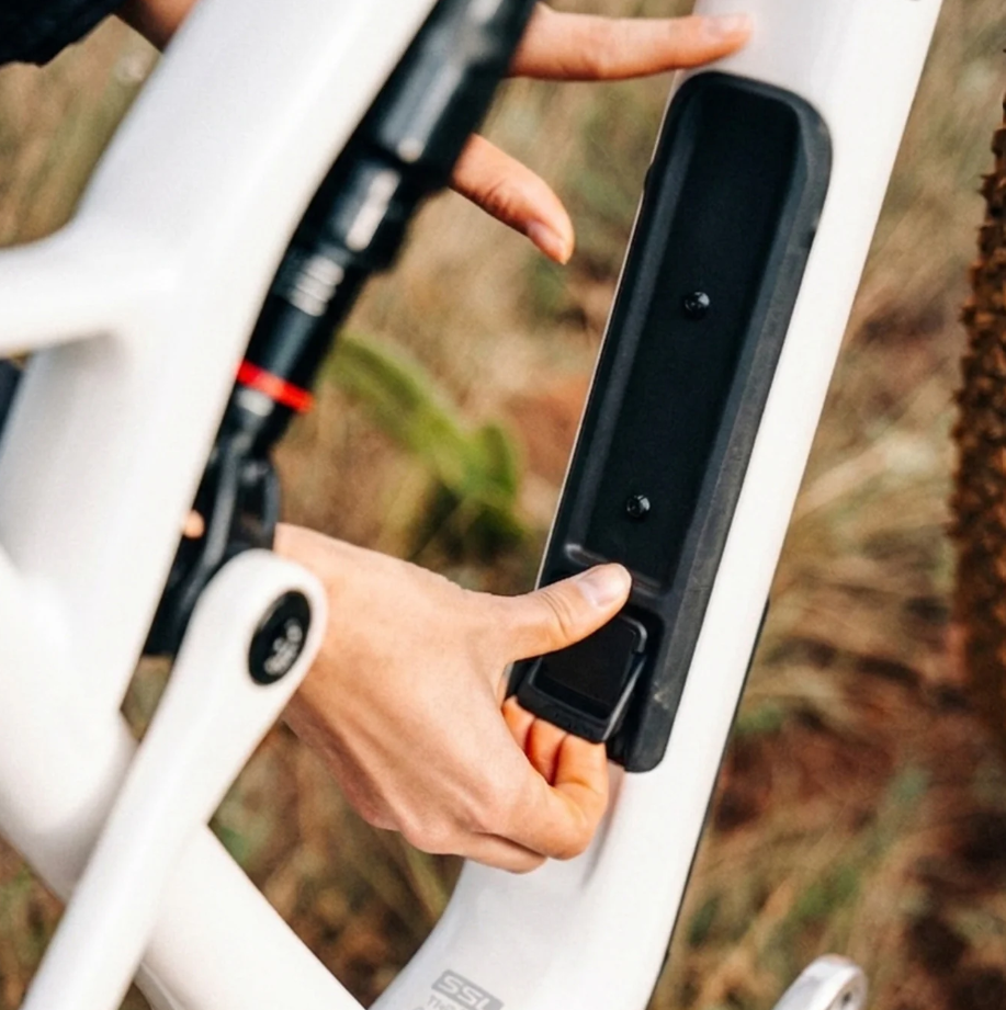 Bicicleta Invictus G3 R1 SSL