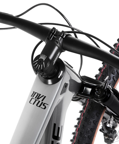 Bicicleta Invictus G3 Pro